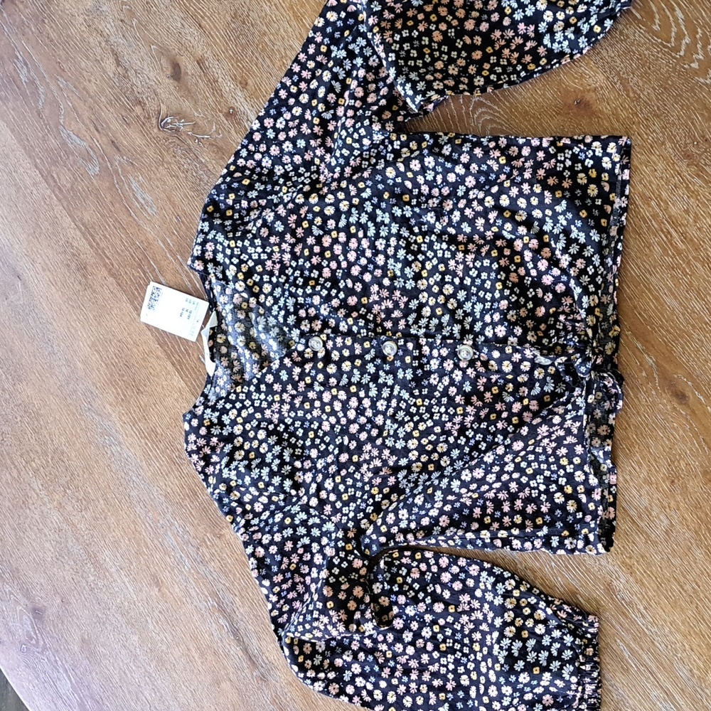 Girls H & M floral top - 14/16